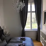 Schloss Apartment *