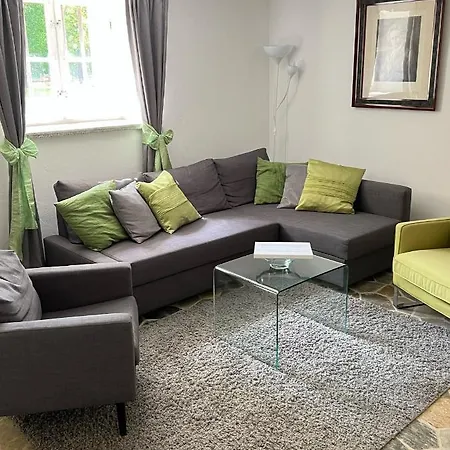 Schloss Apartamento *